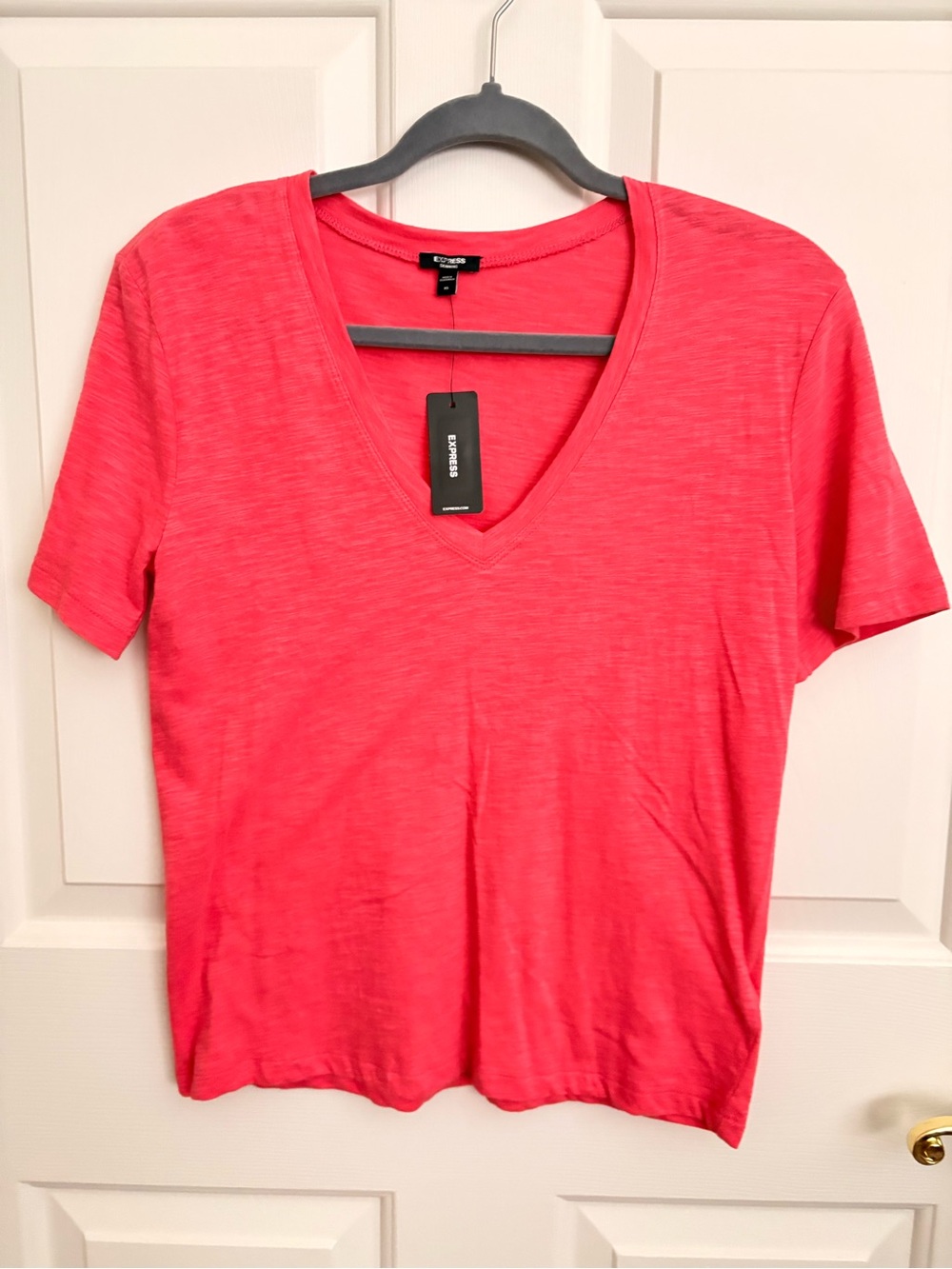 Express Coral V-Neck Short Sleeve Tee